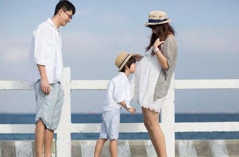 六个月代生宝宝流口水,原因、处理与注意事项 六个月代生宝宝流口水,原因、处理与注意事项